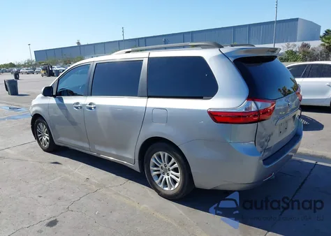2017 Toyota Sienna Xle 8 Passenger z USA, uszkodzony, nr VIN 5TDYZ3DC3HS797383